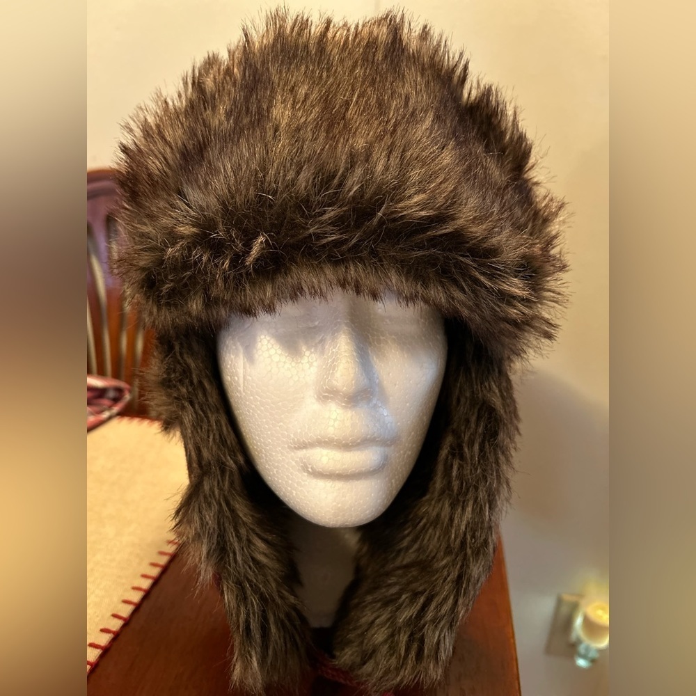Swiss Tech faux fur trapper hat - Picture 3 of 4